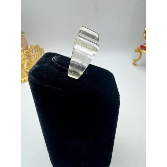Vintage lucite ring Clear Square Solid Crystalline Ice Lucite 1970s Size 9 - Picture 10 of 12